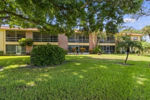 1923 Sw Palm City Road H, Stuart