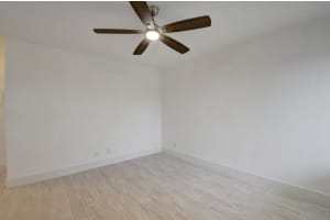 525 S Broadway Street N, Lantana, FL 33462 - MLS#R11116197