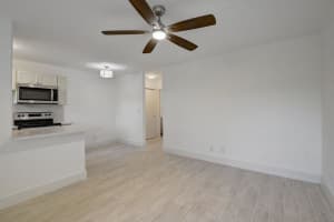 525 S Broadway Street N, Lantana, FL 33462 - MLS#R11116197