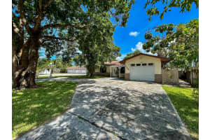 325 NW Rebecca Avenue, Port Saint Lucie, FL 34983 Sold 11/10/25