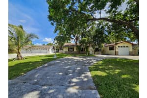 325 NW Rebecca Avenue, Port Saint Lucie, FL 34983 Sold 11/10/25