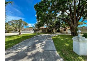 325 NW Rebecca Avenue, Port Saint Lucie, FL 34983 Sold 11/10/25