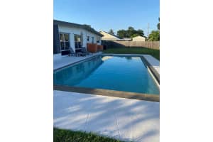 403 21st Place Se, Vero Beach