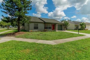 7786 Blairwood Circle N, Lake Worth