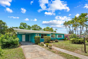 636 5th Street Street, Boynton Beach, FL 33435 - MLS#R11116354