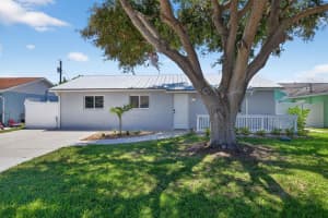 516 E Whitney Drive, Jupiter