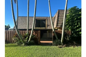 622 Springdale Circle, Palm Springs, FL 33461 - MLS#R11116397