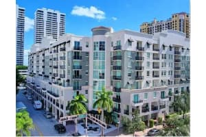 600 S Dixie Highway 135, West Palm Beach, FL 33401 - MLS#R11116466