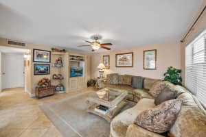 677 Normandy O, Delray Beach, FL 33484 - MLS#R11116544