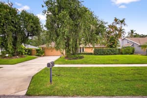 1776 The 12th Fairway, Wellington, FL 33414 Sold 10/17/25