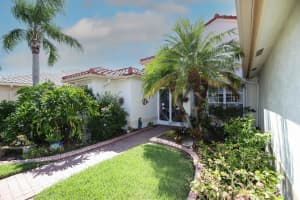 471 NW Blue Lake Drive, Port Saint Lucie, FL 34986 Sold 10/16/25