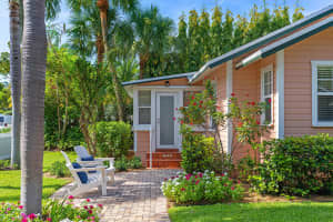 122 SE 7th Avenue, Delray Beach, FL 33483 - MLS#R11116728