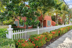 102 SE 7th Avenue Villa 4, Delray Beach, FL 33483 - MLS#R11116738