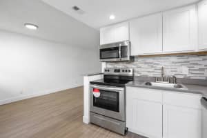 2191 NE 1st Court 104, Boynton Beach, FL 33435 - MLS#R11116754