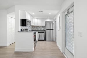 2191 NE 1st Court 104, Boynton Beach, FL 33435 - MLS#R11116754