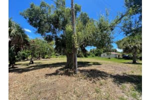 716 NE 15th Avenue, Okeechobee, FL 34972 Sold 10/30/25