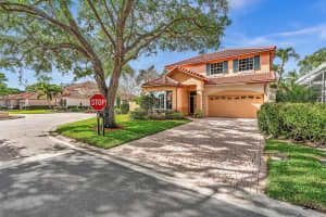36 Monterey Pointe Drive, Palm Beach Gardens, FL 33418 - MLS#R11116759
