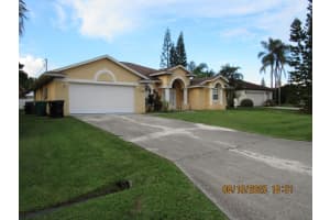 1583 SW Silver Lane, Port Saint Lucie, FL 34953 - MLS#R11116766