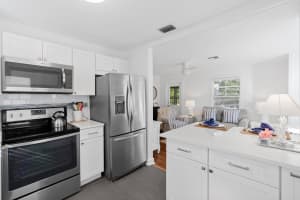118 SE 7th Avenue, Delray Beach, FL 33483 - MLS#R11116780