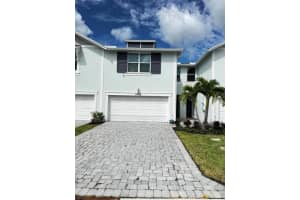 5646 Se Edgewater Circle, Stuart