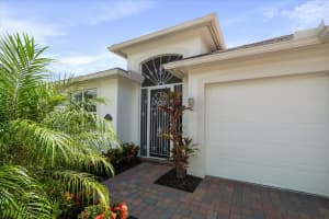 8330 Summer Lake Drive, Vero Beach, FL 32967 - MLS#R11116870