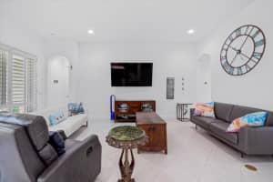 8330 Summer Lake Drive, Vero Beach, FL 32967 - MLS#R11116870
