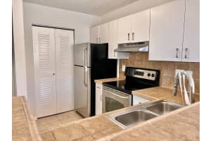 1755 Village Boulevard 102, West Palm Beach, FL 33409 - MLS#R11116883