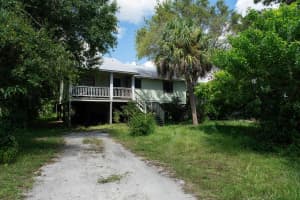 5707 Sunset Boulevard, Fort Pierce, FL 34982 Sold 10/14/25