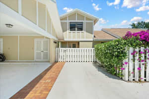 17210 Fownes Crescent, Jupiter, FL 33477 - MLS#R11116901