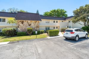 12003 Poinciana Boulevard 205, Royal Palm Beach
