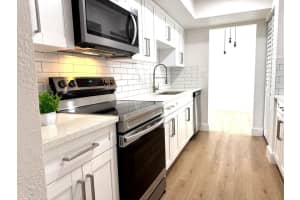 7051 Environ Boulevard 633, Lauderhill