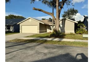 5810 NW 37th Avenue, Coconut Creek, FL 33073 - MLS#R11117032