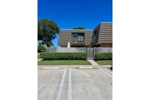 201 2nd Way, West Palm Beach, FL 33407 Sold 11/13/25