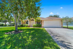 2185 3rd Lane Sw, Vero Beach