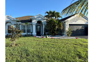 981 SW Mccomkle Avenue, Port Saint Lucie, FL 34953 - MLS#R11117092