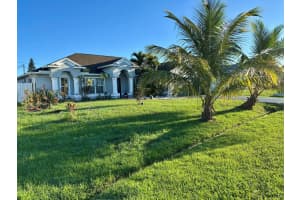 981 SW Mccomkle Avenue, Port Saint Lucie, FL 34953 - MLS#R11117092