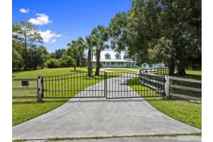 5454 SW Quail Hollow Street, Palm City, FL 34990 - MLS#R11117097