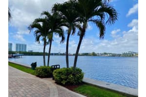 17125 N Bay Road Road 3310, Sunny Isles Beach, FL 33160 - MLS#R11117110