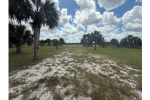 19374 NW 302, Okeechobee, FL 34972 - MLS#R11117123