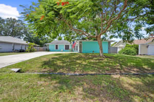 1574 SE Clearbrook Street, Port Saint Lucie, FL 34983 - MLS#R11117270