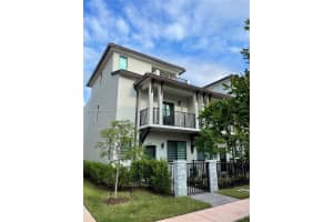 4663 Nw 83rd Parkway, Doral