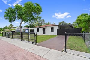 830 NW 131st Street, North Miami, FL 33168 - MLS#R11117372