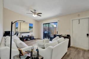 264 Springdale Circle, Palm Springs, FL 33461 - MLS#R11117395