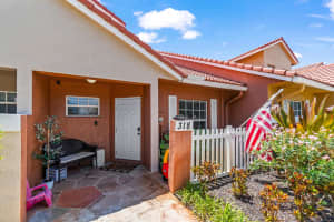 318 SE 23rd Avenue, Boynton Beach, FL 33435 - MLS#R11117440