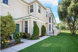 1687 SW Harbour Isles 6 Circle 6, Port Saint Lucie, FL 34986 - MLS#R11117457
