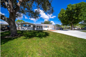 425 Erie Drive, Jupiter, FL 33458 - MLS#R11117500