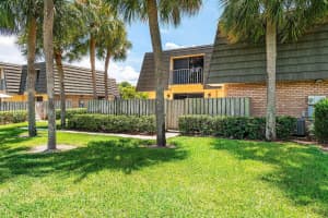 624 6th Way, West Palm Beach, FL 33407 - MLS#R11117563