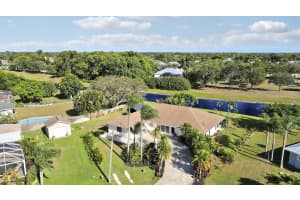 2111 SE Cayuga Court, Port Saint Lucie, FL 34952 - MLS#R11117599