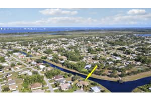 2111 SE Cayuga Court, Port Saint Lucie, FL 34952 - MLS#R11117599