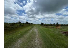 19092 NW 250th Street, Okeechobee, FL 34972 - MLS#R11117610